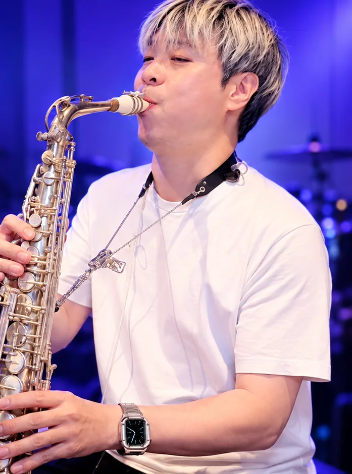 알토 색소폰 연주
